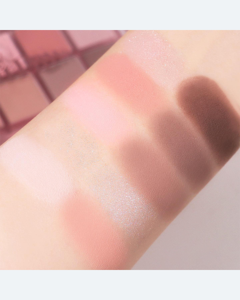 CLIO Pro Eye Palette: Koshort in Seoul Edition #Lazy Soft Paw